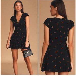 Lulus Black Cherry Print V Neck Skater Dress sz Sm